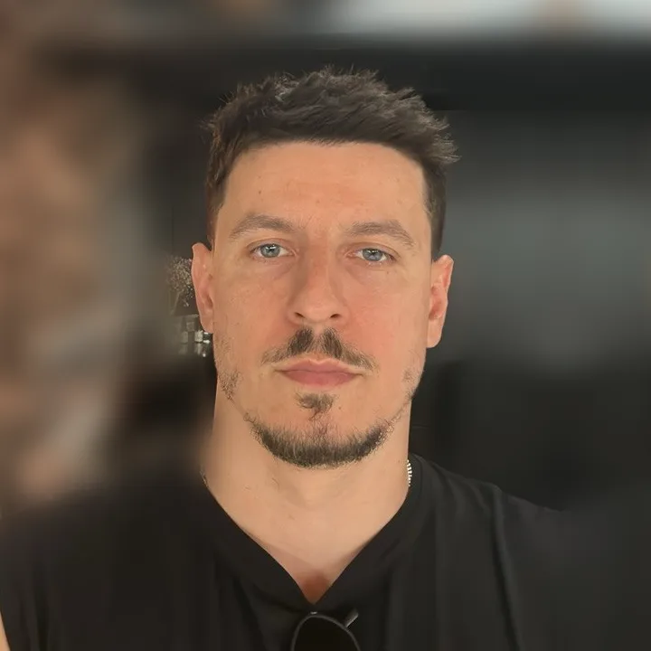 Vitaliy V.
